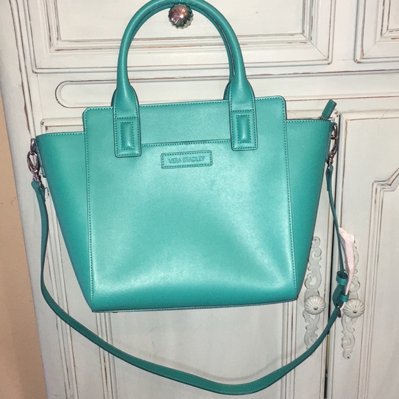 Vera Bradley Handbags - Vera Bradley Beauty!